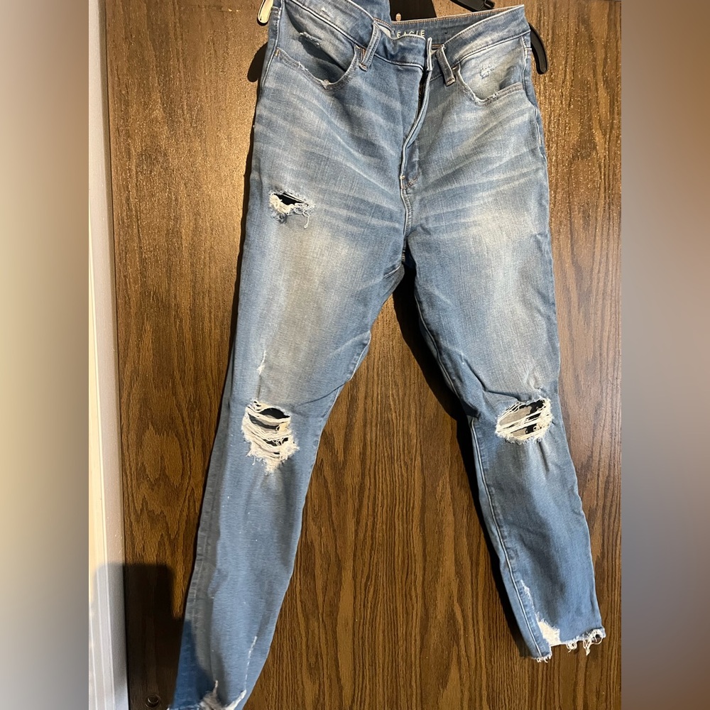American Eagle Women's Distressed Blue Skinny Jeans